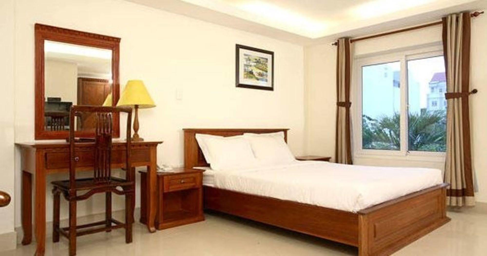 Golf Hotel Ho Chi Minh City Exterior photo