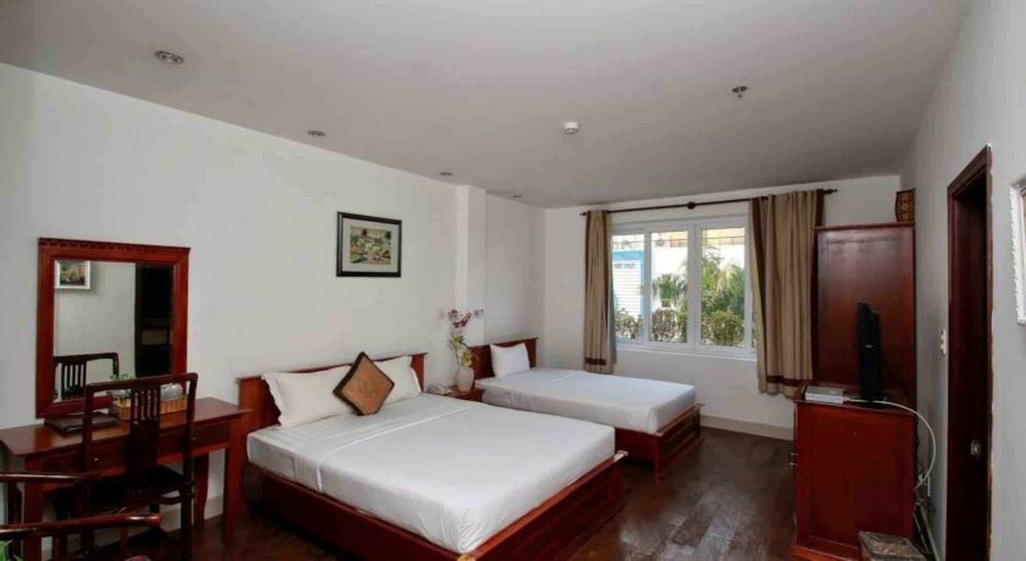 Golf Hotel Ho Chi Minh City Exterior photo